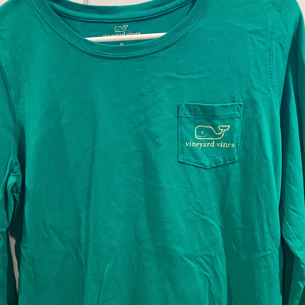 Vineyard Vine woman’s shirt